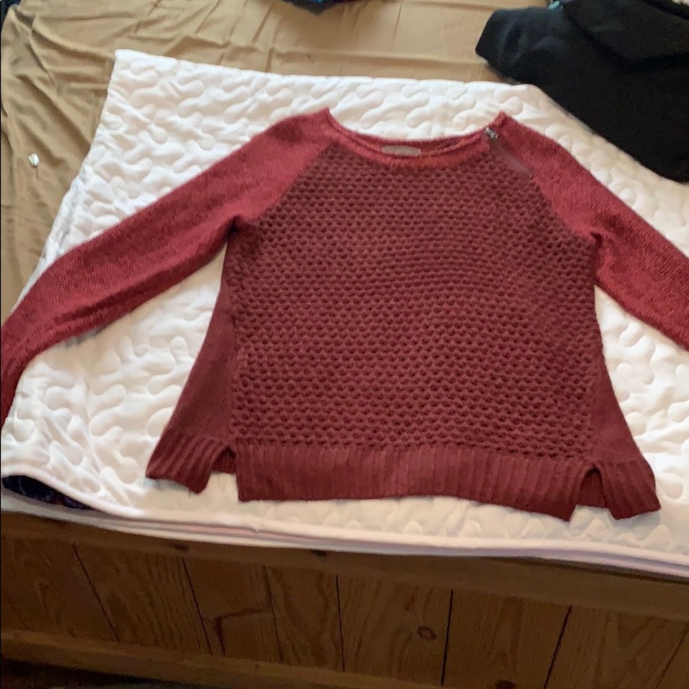 Women’s sweater